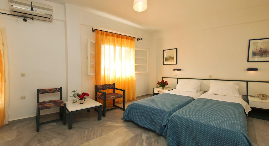 Hôtel Musses à Koukounaries Extérieur photo