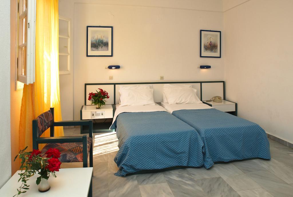 Hôtel Musses à Koukounaries Extérieur photo