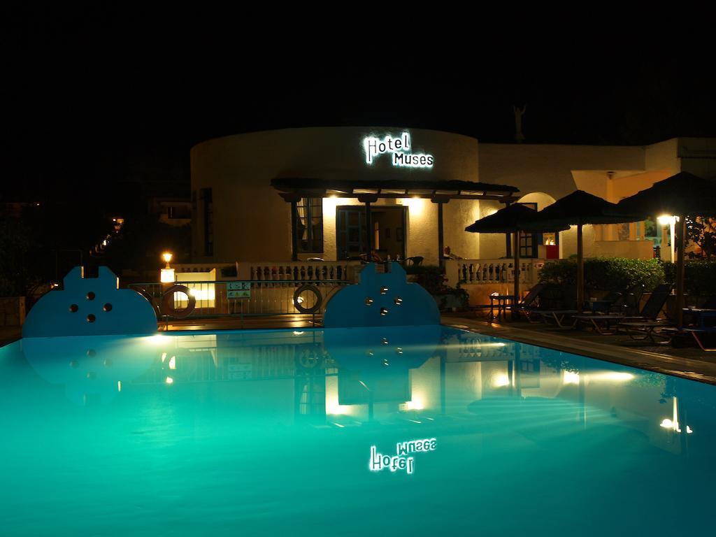 Hôtel Musses à Koukounaries Extérieur photo