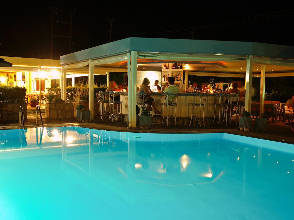 Hôtel Musses à Koukounaries Extérieur photo